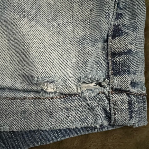 🚫SOLD🚫 Mossimo Low Cut Jean Shorts - Picture 6 of 6